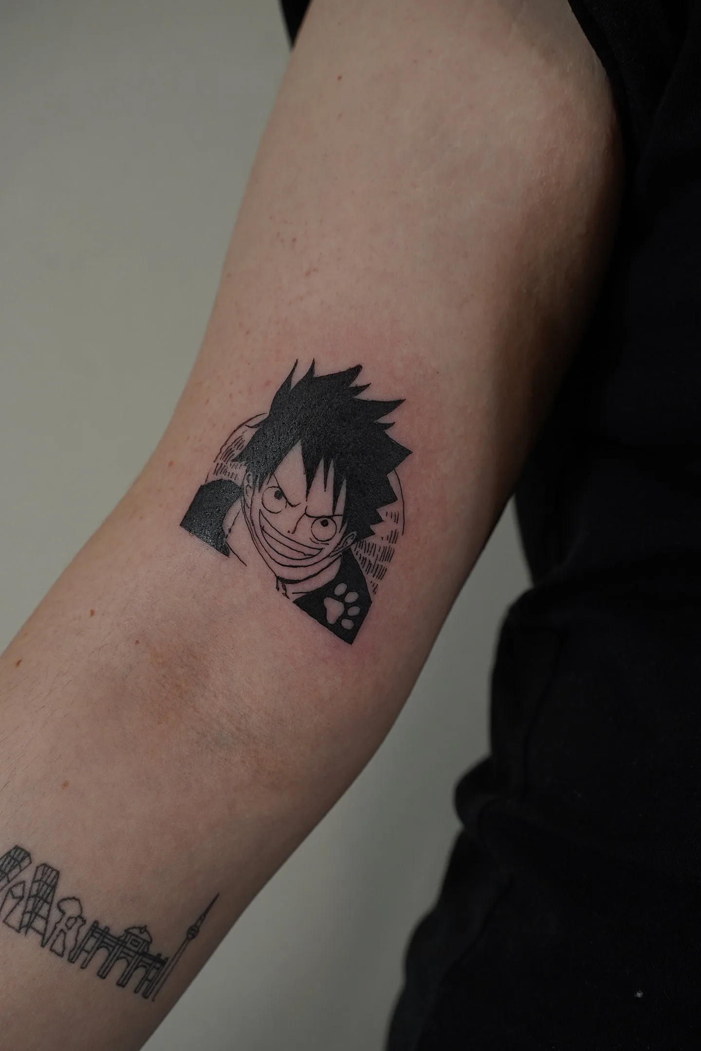 59) Luffy de One Piece con huella en negativo