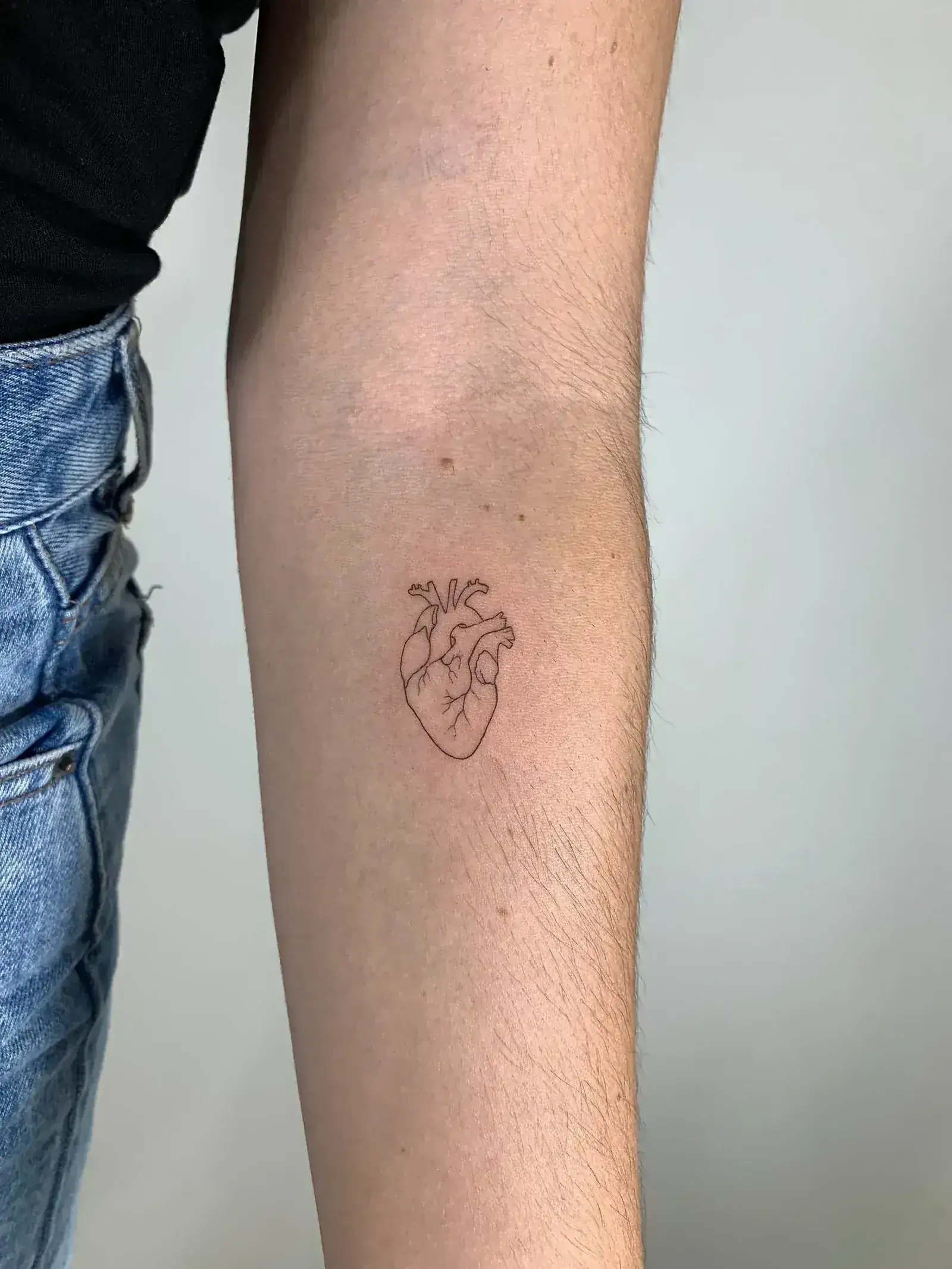 45) Corazón anatómico en el antebrazo
