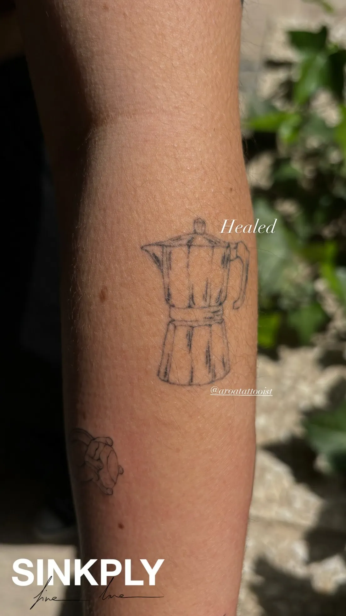 Tatuaje fine line curado — Sinkply Madrid