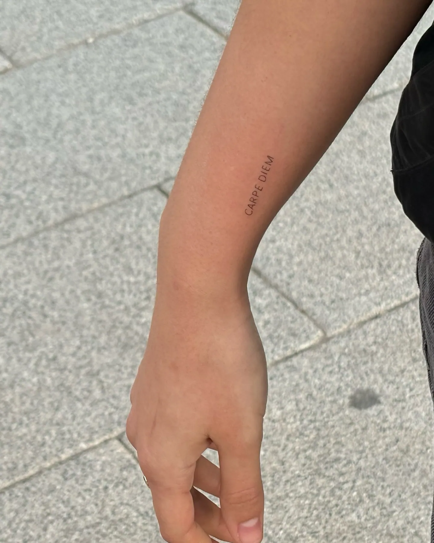 Fine line lettering tattoo Madrid · Sinkply · inspiration 19