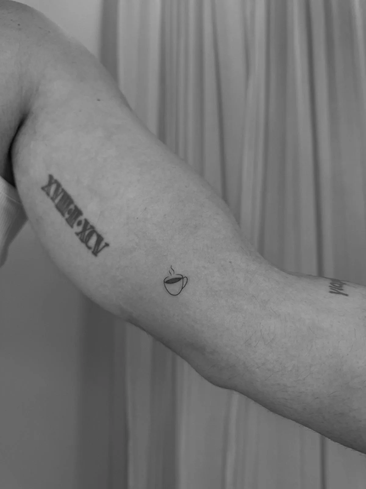 Tatuaje fine line en Madrid · marzo 2026